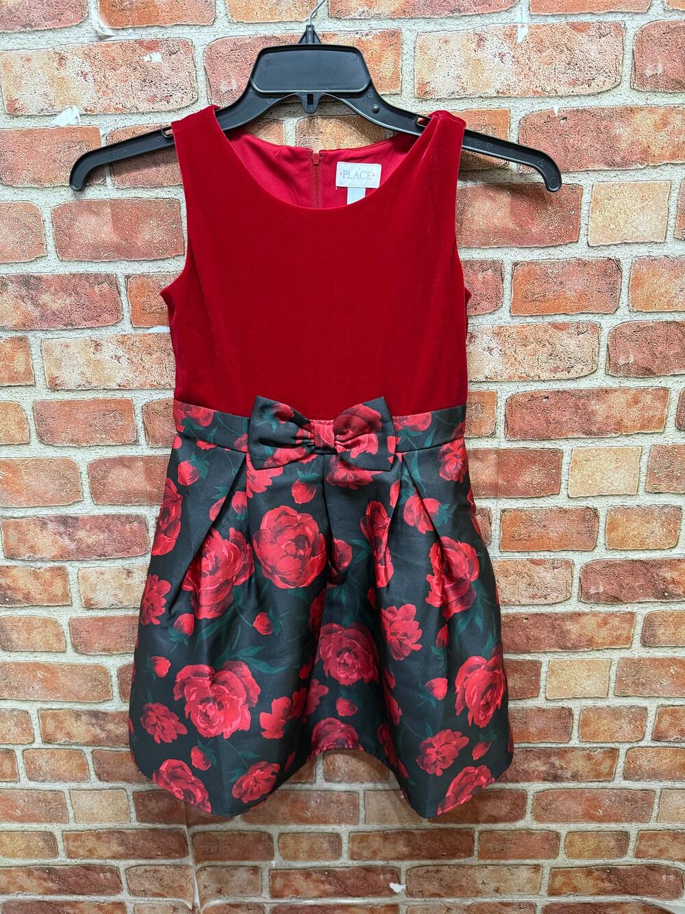 Place sleeveless velvet top party Christmas holiday dress sz 10